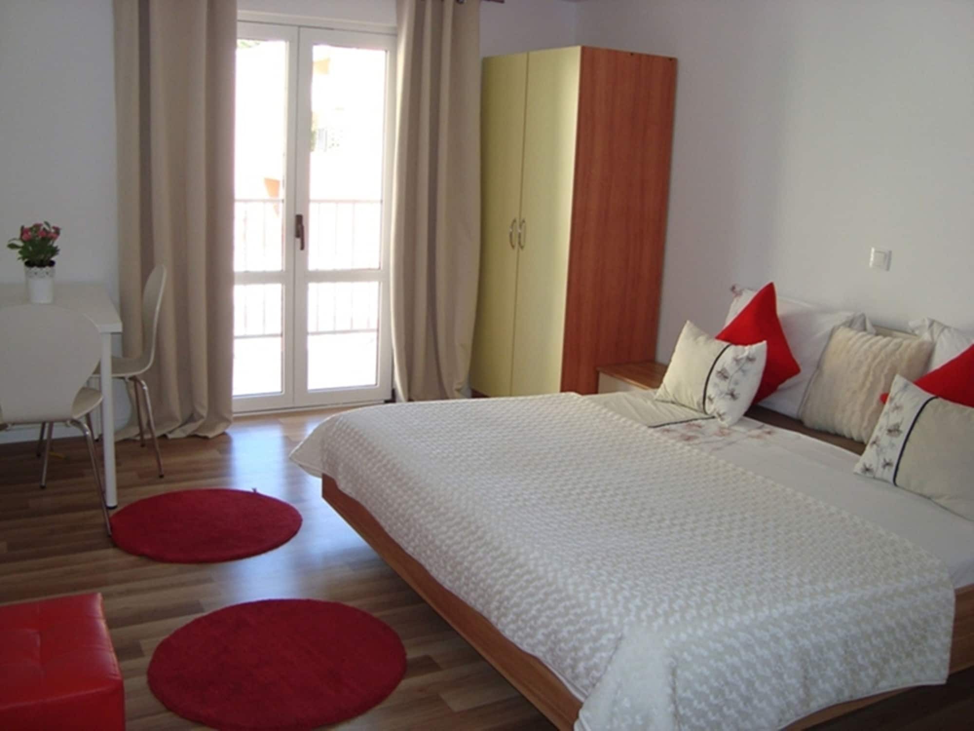 Guesthouse Civljak Baška Voda Dış mekan fotoğraf